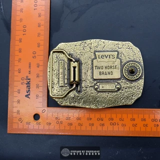 หัวเข็มขัดเหล็ก ปั้มตรา Levi’s (ไม่ใช่ทองเหลือง) ด้านหลังปั้มตรา Made in USA สินค้าราคาเดียว ราคาถูกที่สุดที่ค้นหามา