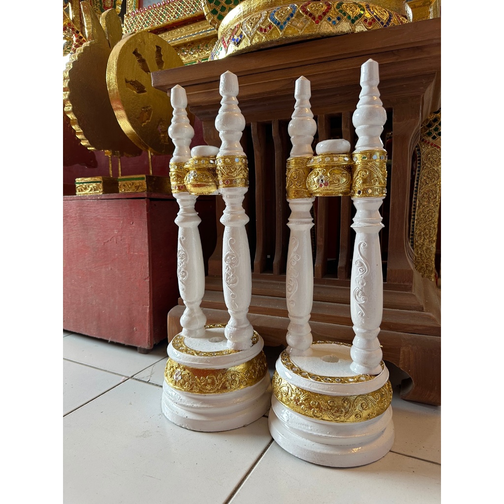 ขาตั้งตาลปัตร ขาตั้งพัดยศ ไม้จามจุรี สีขาวทอง ทรงเสาชิงช้า สูง19นิ้ว ที่เสียบตาลปัตรที่มีขนาดขาเล๊ก