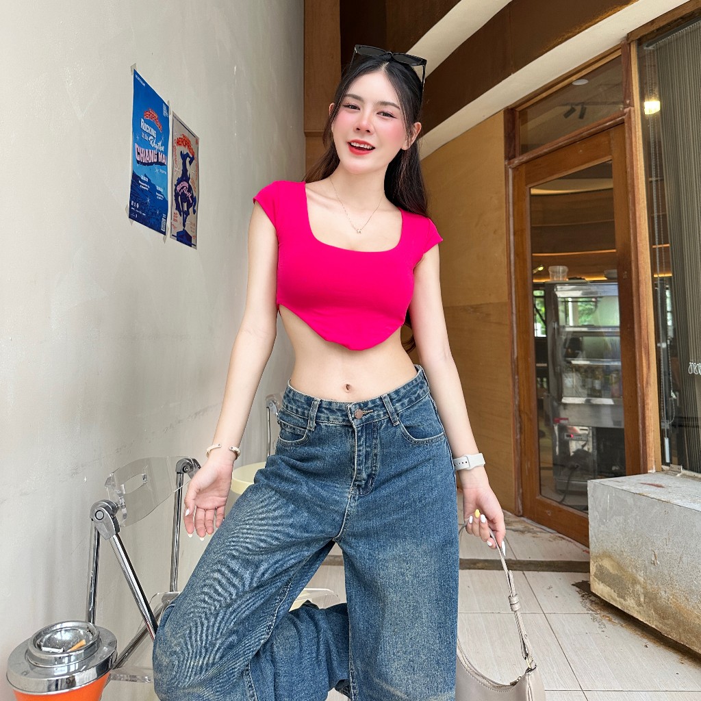 MesubShop เสื้อครอปแขนเว้า ทรงคอเหลี่ยม ผ้าเรย่อน 2 ชั้น ช่วงชายเสื้อแต่งเว้า เซ็กซี่ม้ากใส่แมตช์ลุคง่าย รุ่น มิโซะ