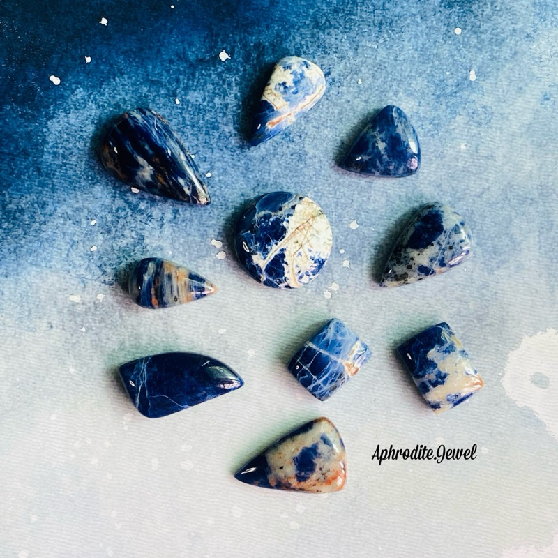 หินโซดาไลท์ หลังเบี้ย หินแท้ Sodalite