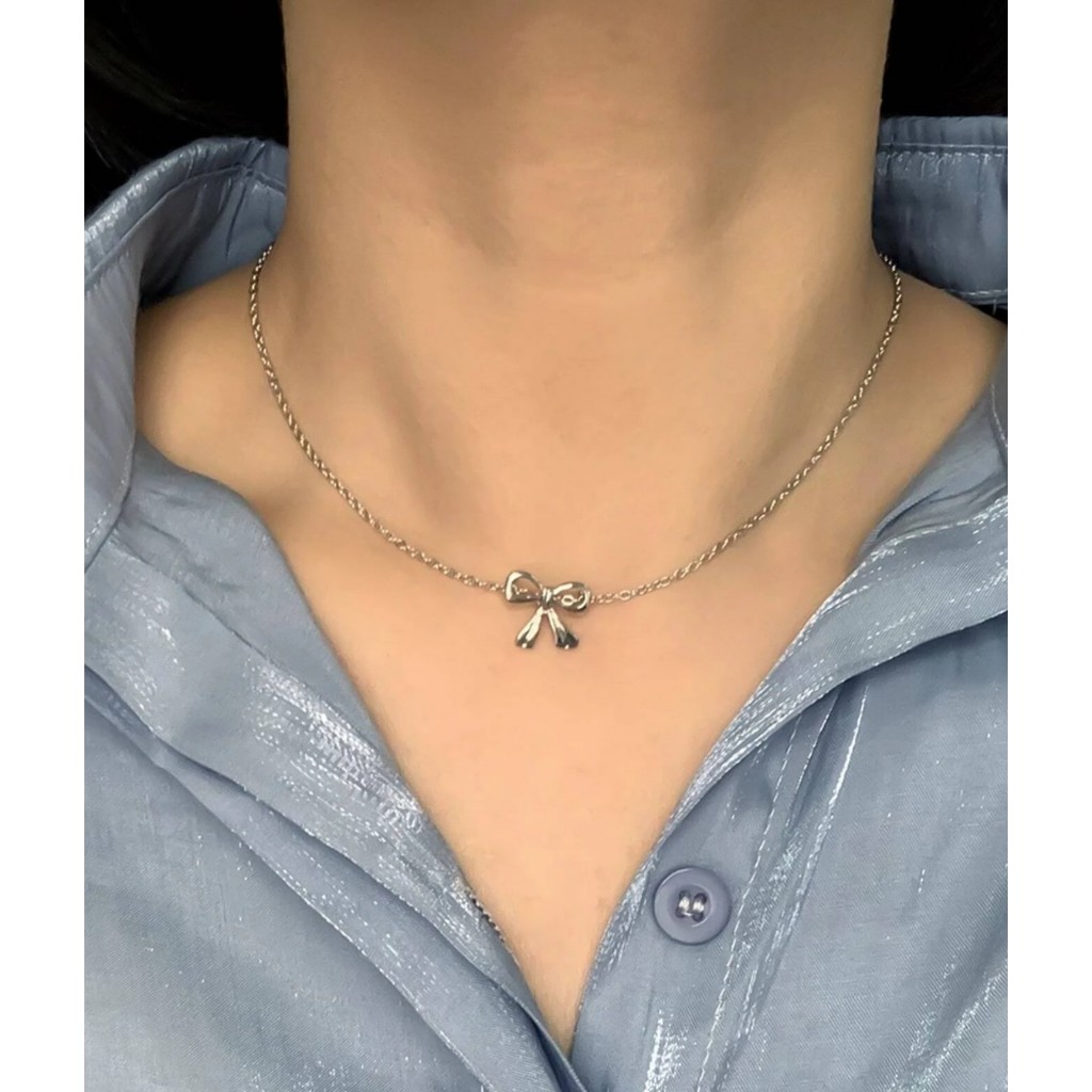 KYM.vibes - ribbon necklace สร้อยคอแต่งด้วยจี้รูปริบบิ้น สร้อยรูปโบว์