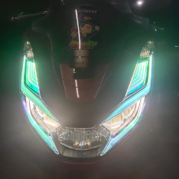 ฟิล์มแต่งเบ้าไฟหรี่ PCX160 2021
