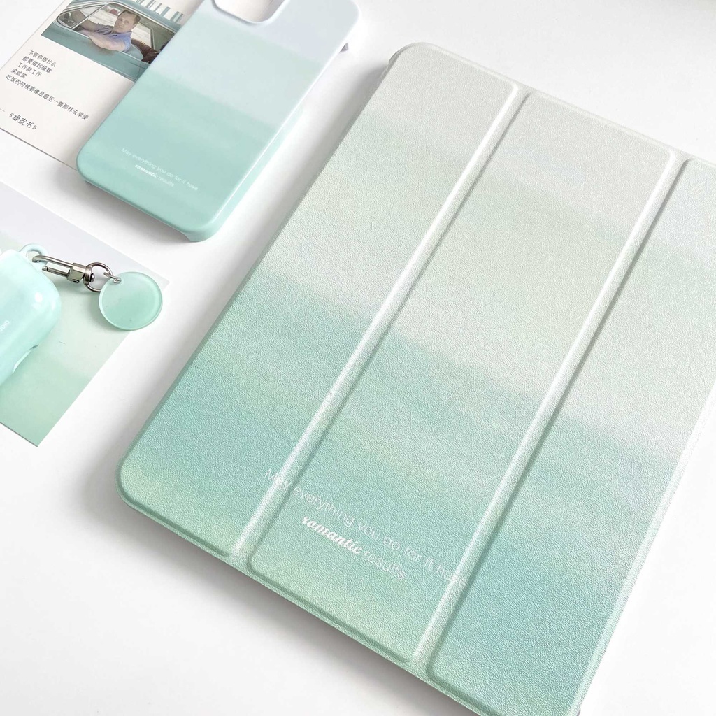 🔥พร้อมส่ง🔥 เคสไอแพด ไล่ระดับสีเขียวAir6 Gen11 Gen12 2026 ที่ใส่ปากกา Gen9 เคส ipad Air7 Gen8 Air8 11