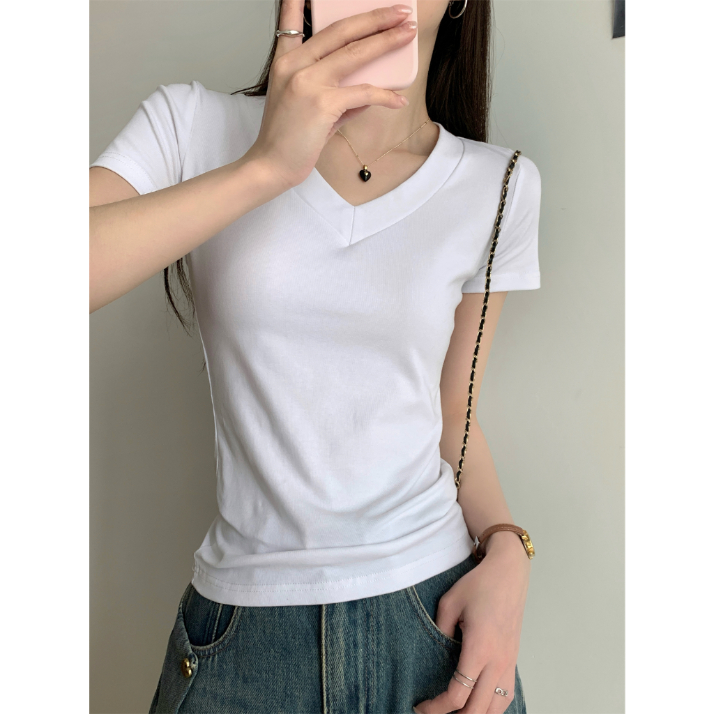 Beryl เสื้อยืดแขนสั้นสีขาวคอวีลำลอง เสื้อยืดสีทึบขั้นพื้นฐาน ผ้าเนื้อนุ่ม ใส่สบาย กระชับสัดส่วน รูปที่ 8