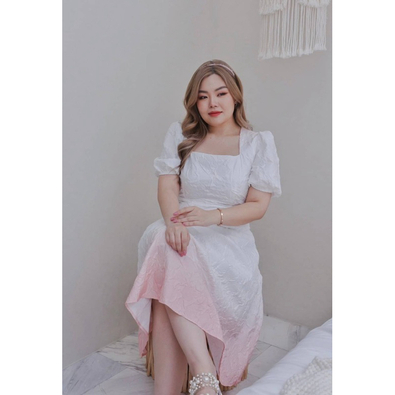 BBWshopเดรสขาวชมพูแสนหวาน