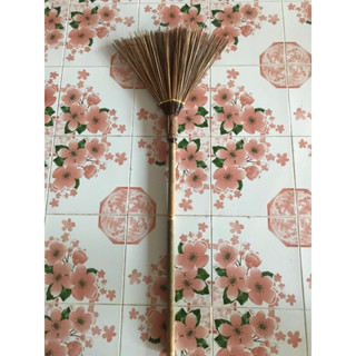 ไม้กวาดแข็งสั้นทางมะพร้าวตัดปลาย ชุด1ด้าม