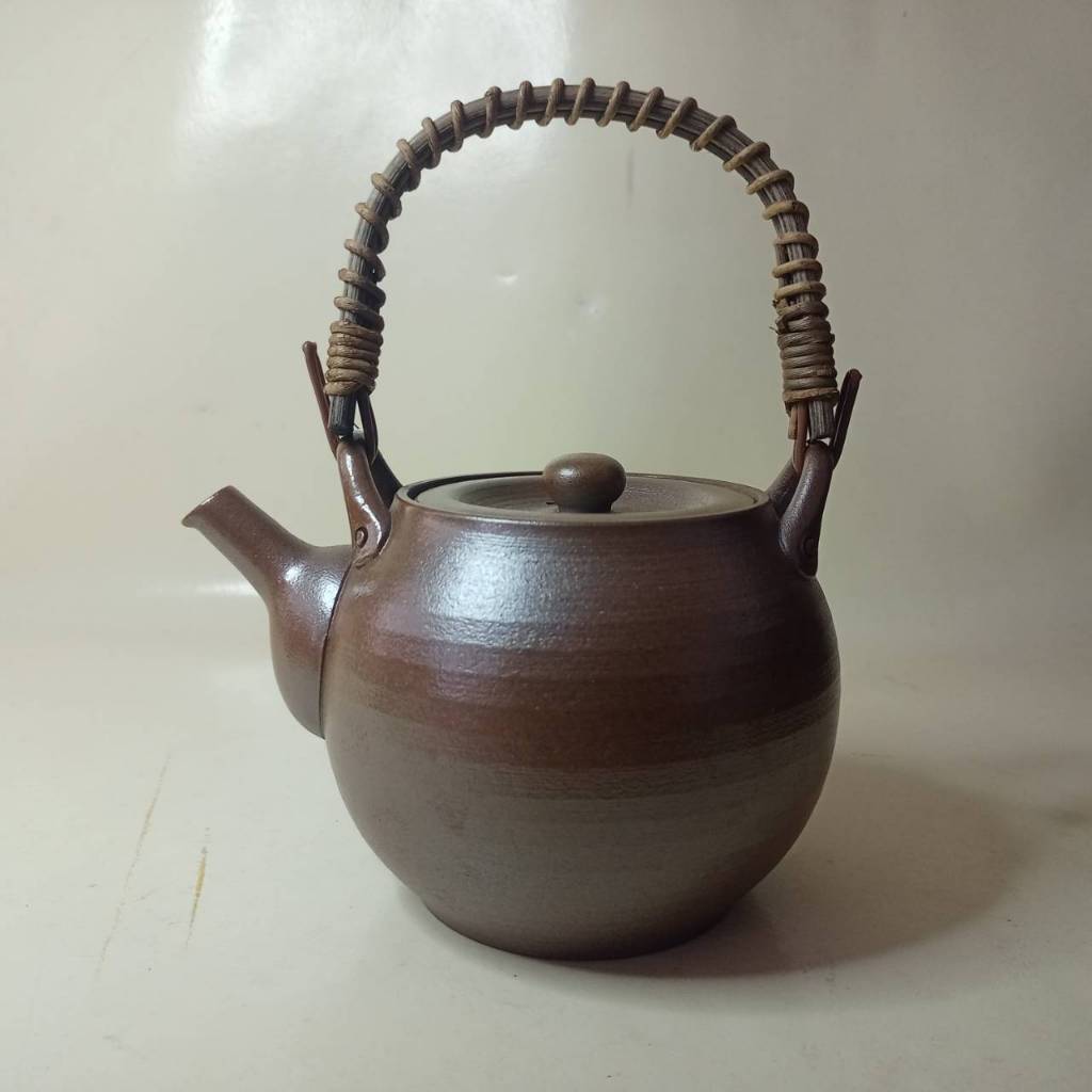 กาน้ำชา ดินเผาหายากจากญี่ปุ่น Ushirode kyusu teapot จุ 1000 ml.