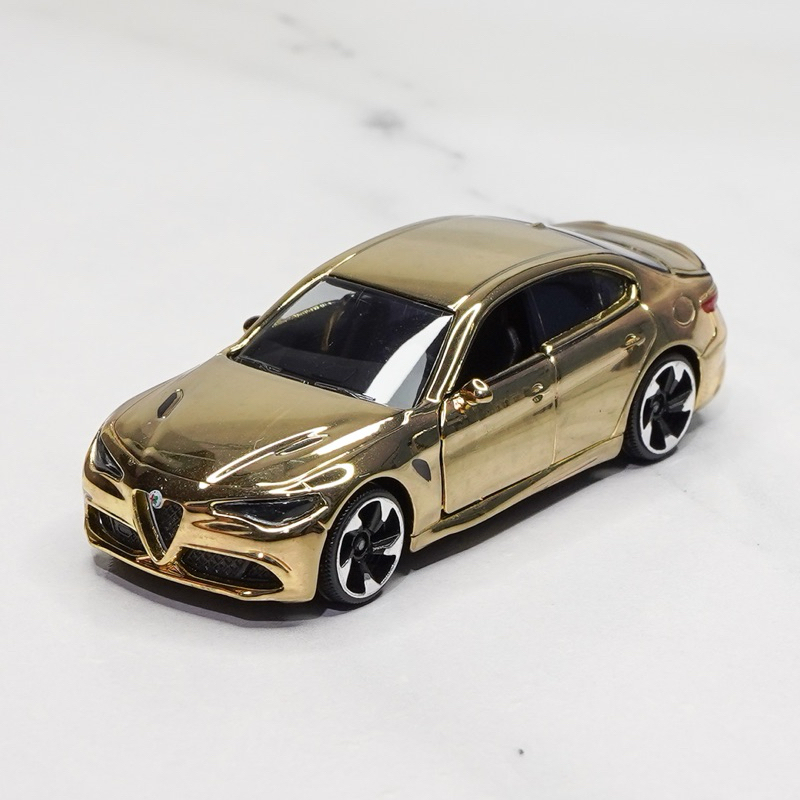 โมเดลรถเหล็ก มาจอเร็ตต์ Majorette Alfa Romeo Giulia สีทอง