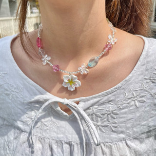 Piing me Necklace | สร้อยคอลูกปัดจี้ดอกชบา✨🌼