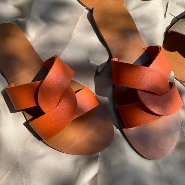 Kaleofficial รองเท้าแตะแบบสวมรุ่น Clemence สีส้ม