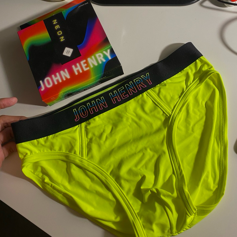 JOHN HENRY UNDERWEAR Neon กางเกงชั้นในผู้ชาย ทรงบรี๊ฟ รุ่น JU JU2NE303 สีเขียว