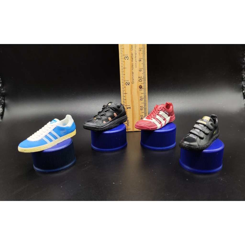 ฟิกเกอร์ โมเดลฝาเป๊ปซี่ รองเท้าอาดิดาส  4x Adidas Pepsi Bottle Cap figure model Shoe Japan Import