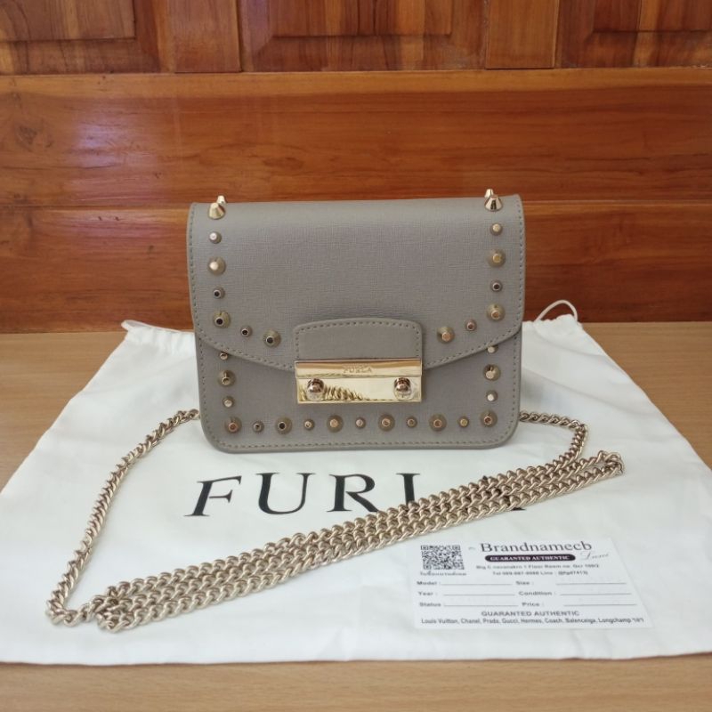 ของแท้100% Used Furla Julia Studded Metropolis สีGray  ก่อนกดสั่งทักเเชทมาเช็คสต๊อคก่อนนะค่ะ