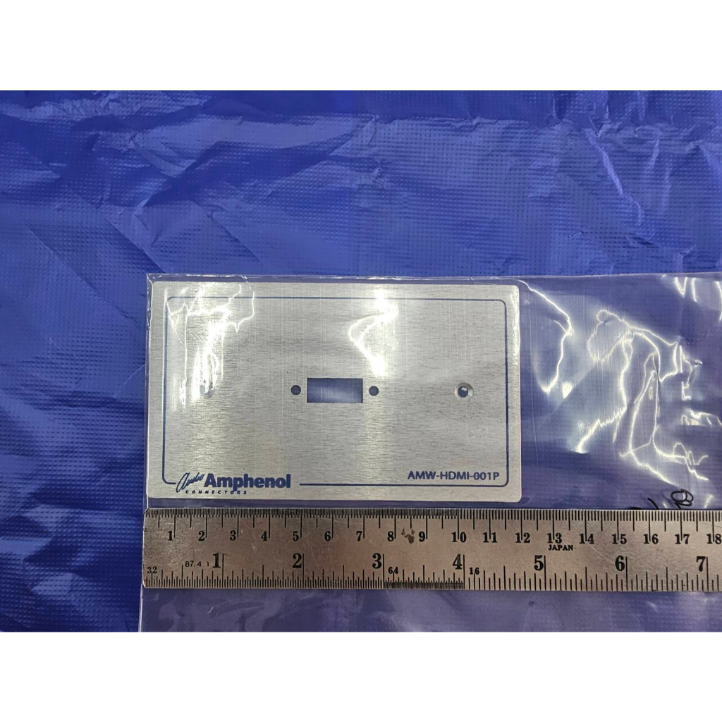 Amphenol แผ่นเพลทอลูมิเนียม AMW HDMI-001P