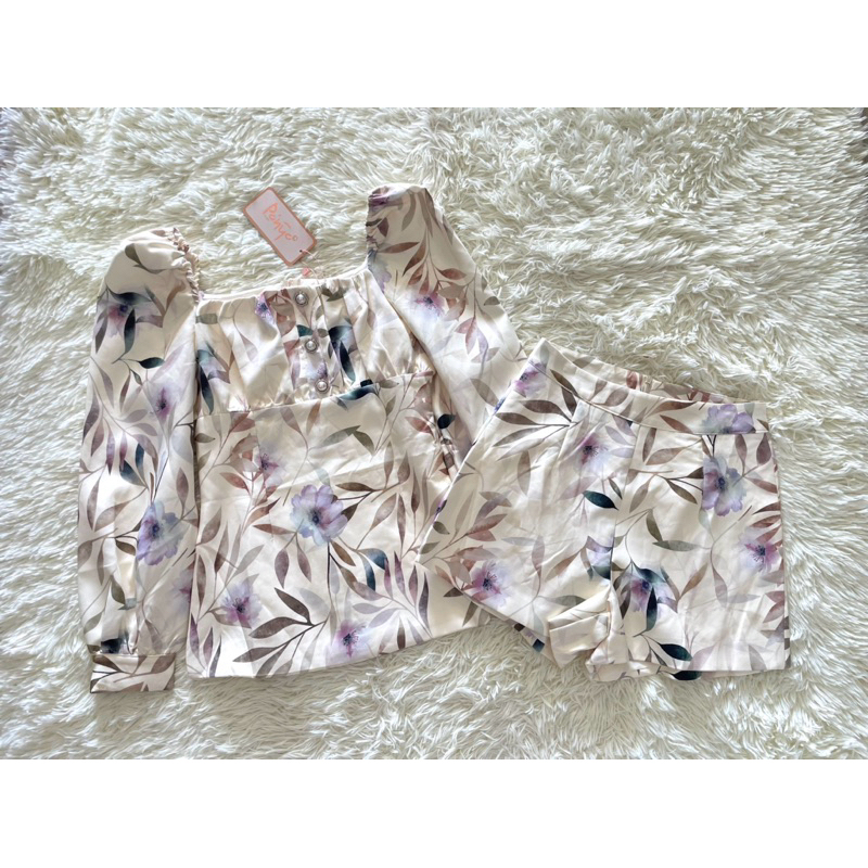 New* Twins shop เซทเสื้อ+กางเกง by Ponyo Brand