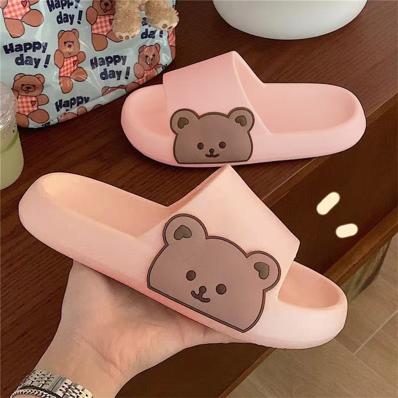GFShop น่ารักไม่ไหวว✨ รองเท้าแตะสวมลายน้อนหมี🐻💗 โดนใจมากไอต้าว มี 2 สีดีย์ต่อใจ รีบมาตำให้ไวเลยจ้าาา