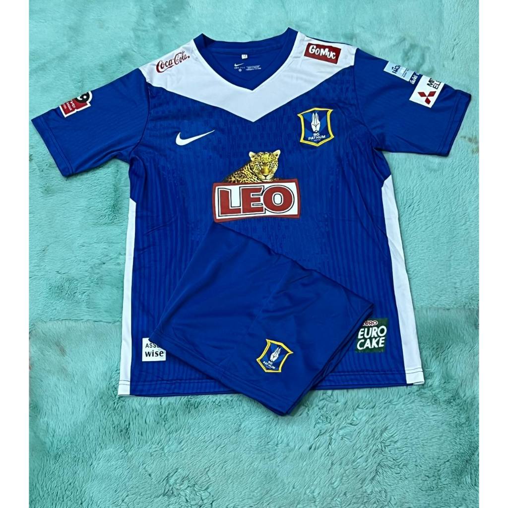 เสื้อกีฬาPa-THUM Utd ฤดูกาลใหม่ ปี2024/25คอกลม แขนสั้น ชุดบอลผู้ใหญ่ เสื้อ + กางเกง ใหม่ล่าสุด