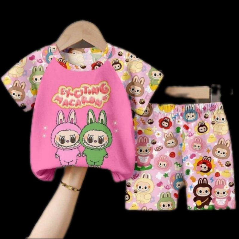 "ถ่ายรูปสินค้าจริงตามคำสั่งซื้อให้ก่อนนำส่ง" ชุดเด็ก ลาบูบู้ เสื้อ+กางเกง 2ชิ้น สีชมพูเขียว