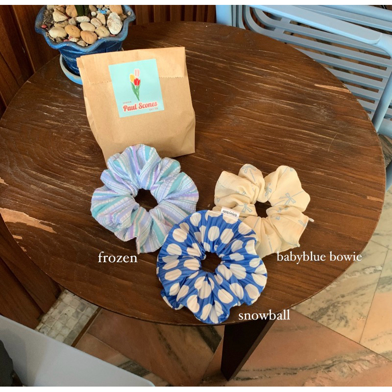 friyeykids snowball (scrunchies)