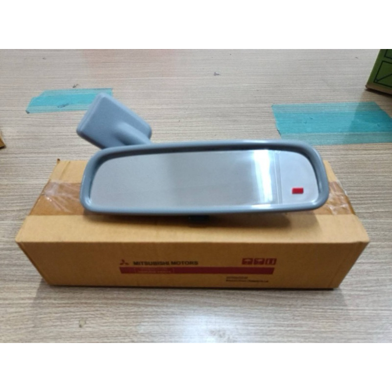 กระจกมองหลังMitsubishiL200(MR240541)