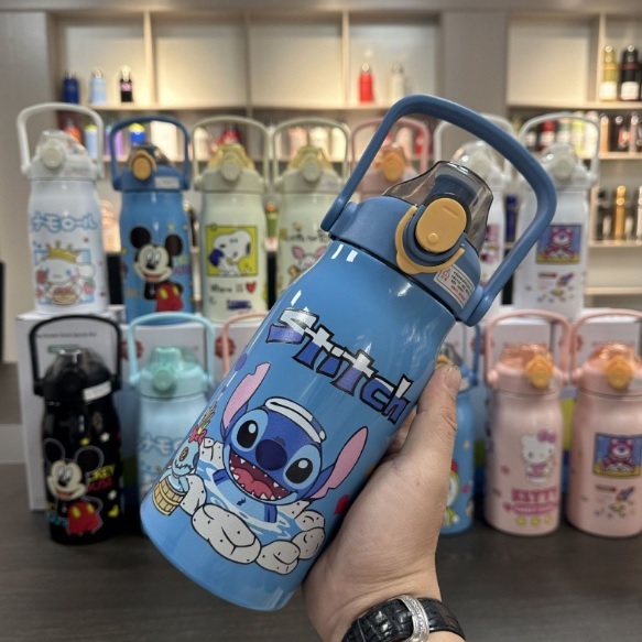 ขวดน้ำสแตนเลส ความจุขนาดใหญ่  มีหลอดดูด ยกดื่มได้ มีหูหิ้ว ลายการ์ตูน ราคา ถูกที่สุด ดีลบีเคเค แกลเลอรีภาพที่ 3