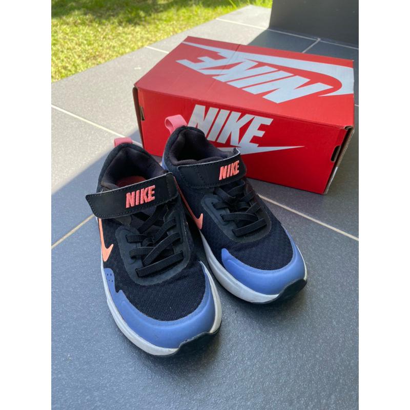 รองเท้า Nike เด็กผู้ชาย