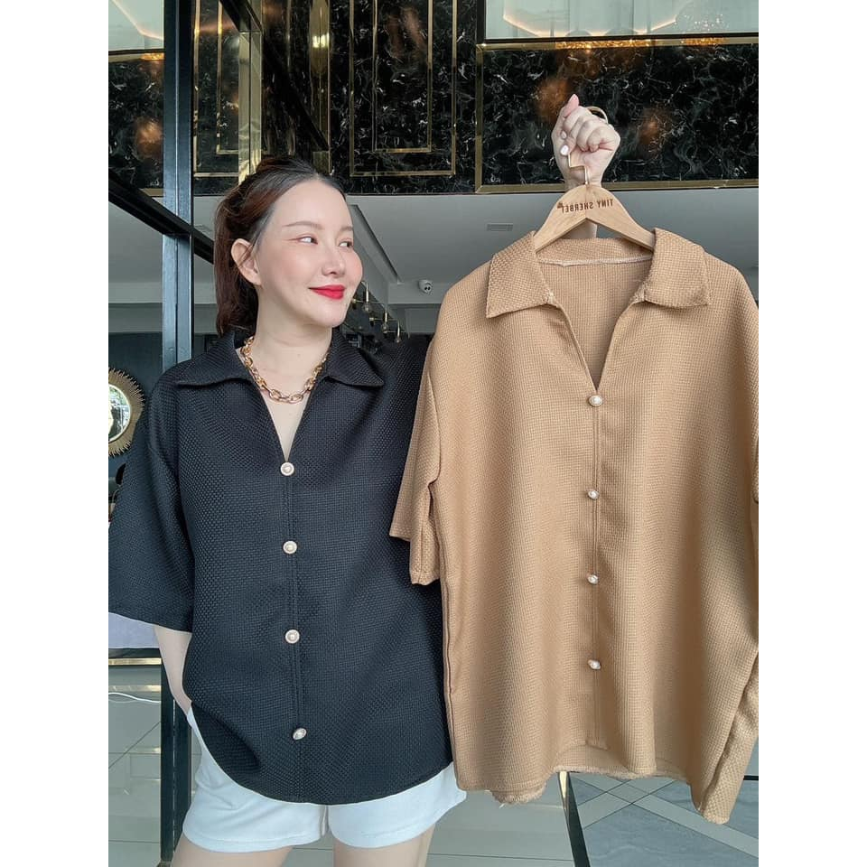E39 เสื้อเชิ้ตคอปกแขนสั้น งานผ้าทวิต ดีเทลแต่งกระดุมมุก สวยหรู ดูแพงมาก อกใหญ่ 44-46 ยาว27