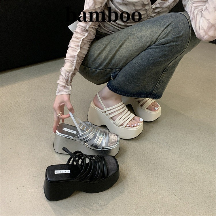 bamboo รองเท้าส้นสูง รองเท้าแตะ รองเท้าส้นสูงผู้หญิง 2023 ใหม่ ด้านล่างที่ยืดหยุ่น ดีสําหรับชายหาด วัสดุที่มีคุณภาพ เฉพา