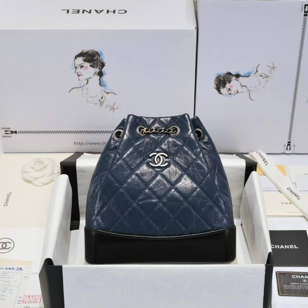 💕A94485 New Fall/Winter CHANEL GABRIELLE de Prismatic vintage calf leather backpack