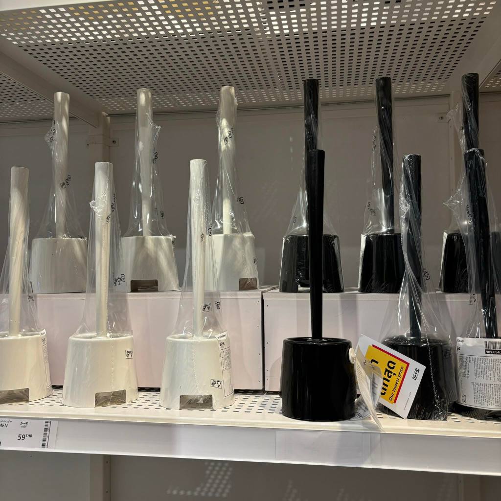 [รุ่นใหม่] IKEA อิเกีย 🇸🇪 BOLMEN บูล์มเมน แปรงล้าง ขัด ห้องน้ำ พร้อมที่เก็บ ทนทาน ทำความสะอาดได้ดี  สีดำ สีขาว