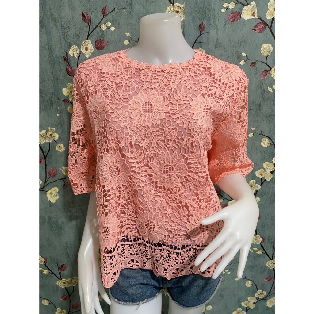 เสื้อลูกไม้ผู้หญิง เสื้อผ้าสาวอวบ รอบอก 44-46 นิ้ว ลายดอกไม้สวยๆ รุ่น4605-8