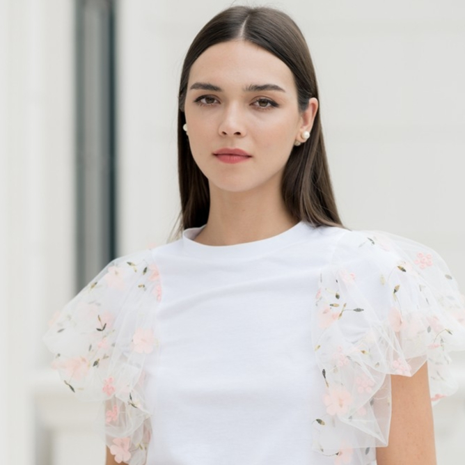 PAME เสื้อ Cara Floral ดอกไม้ประดับแขนสวยงาม