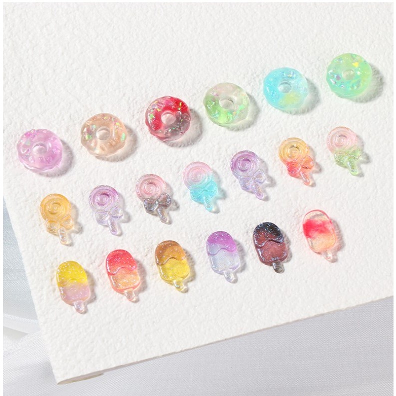 Q2.Sale!!!!!!! อะไหล่โดนัท อมยิ้ม ไอติม สำหรับตกแต่งเล็บ หนึ่งถุงบรรจุ 30 ชิ้นคละสี [C]
