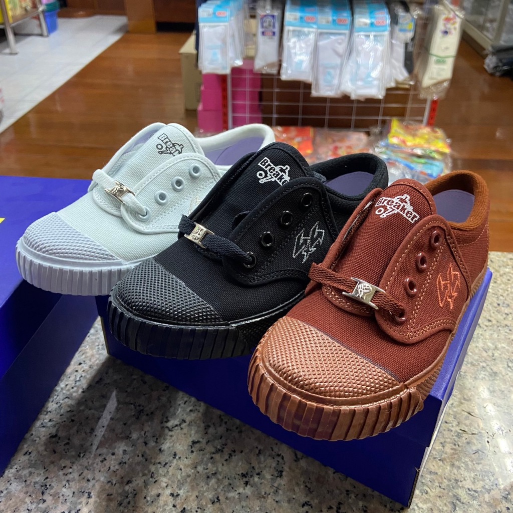 Breaker 4x4 รองเท้าผ้าใบ รองเท้านักเรียน
