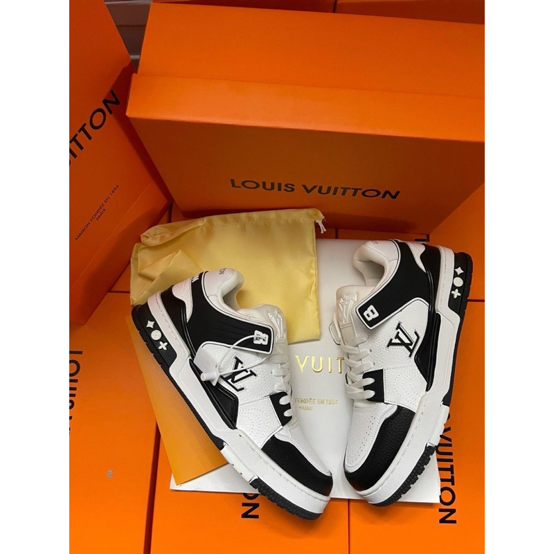 [Wh_bs] รองเท้าผ้าใบ Sneakers S.39-44 ใส่สบาย ทรงสวย มีพร้อมกล่อง รองเท้าผู้ชาย 2024