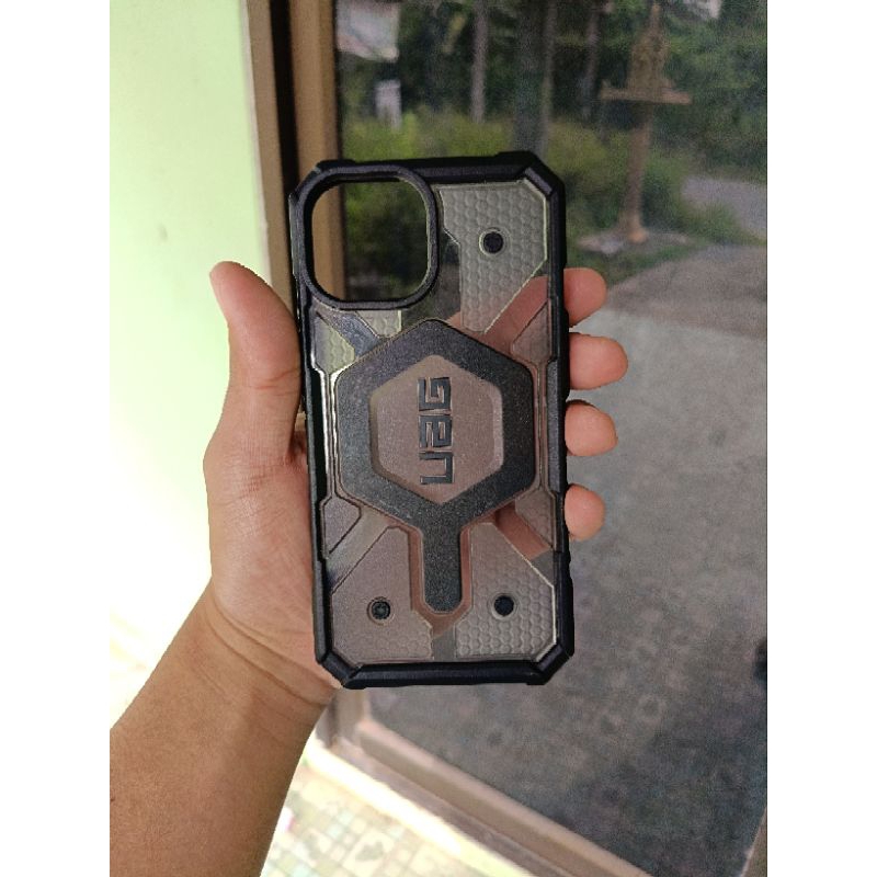 iphone 15 เคส UAG แท้ สภาพใหม่ มือสอง
