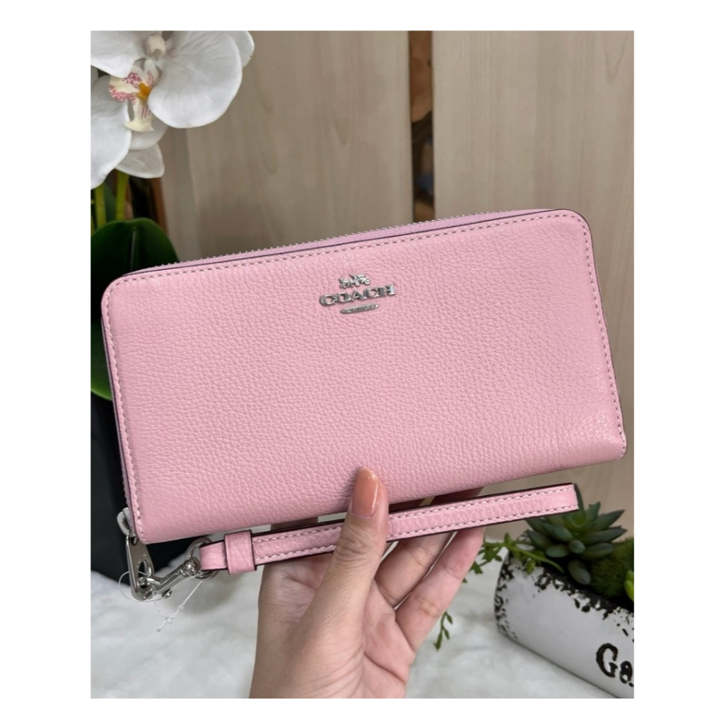 COACH USA ของแท้Shop กระเป๋าสตางค์ยาวซิปรอบ หนังลายกรวด สีชมพูดอกคาร์เนชั่น พร้อมสายคล้องแขน ใส่การ์