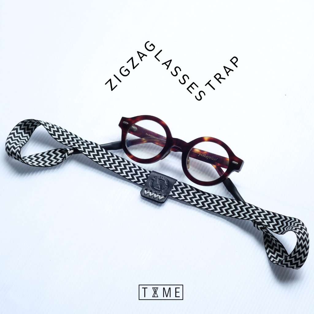 TYME สายคล้องแว่นตา คล้องคอ สลักชื่อได้ที่ป้ายหนังแท้ รุ่น ZIGZAG สำหรับแว่นสายตา แว่นกันแดด เล่นกีฬา สายรัดยึดแว่นตา
