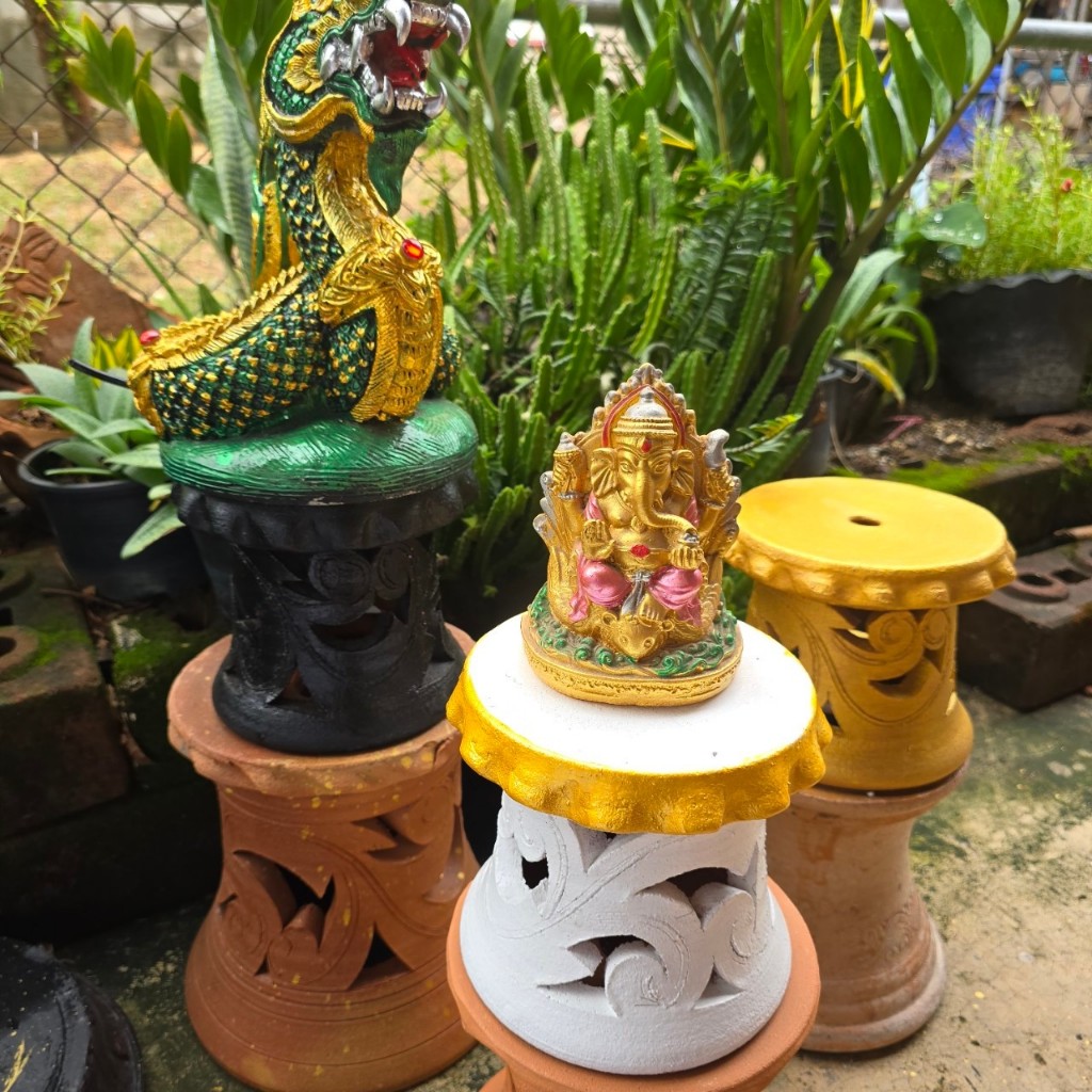ขาตั้งดินเผา ฐานดินเผา สูง15-16 cm (มี 3 สี) วางพญานาค พระพิฆเนศ วางกระถาง น้ำริน ตกแต่งสวน