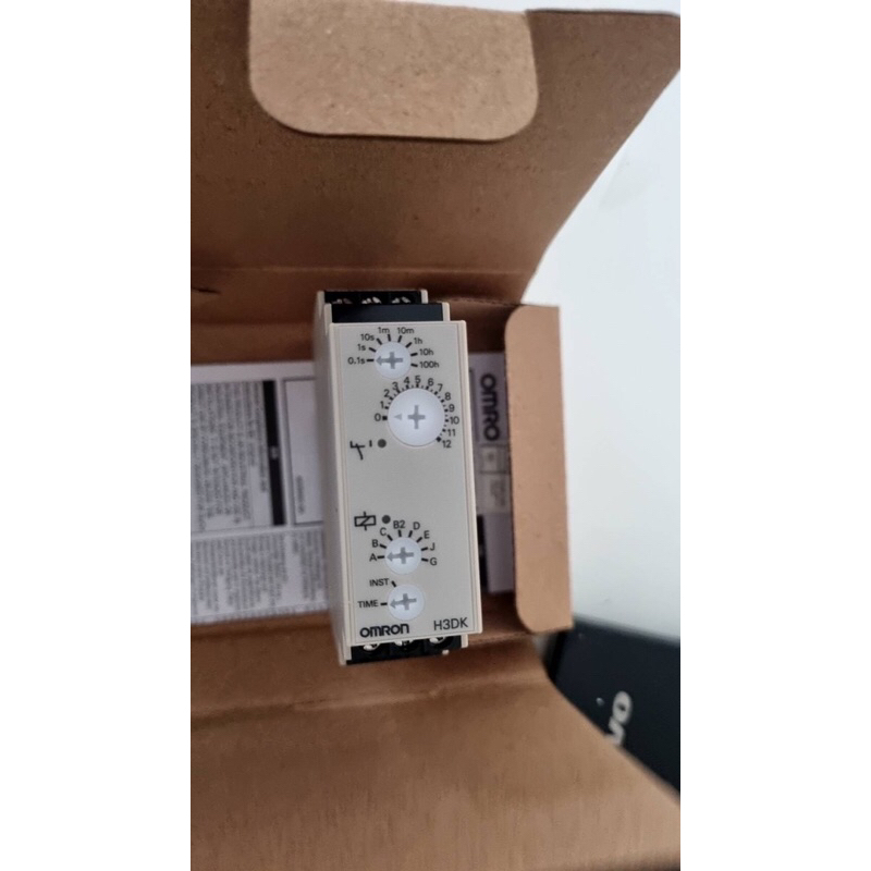 H3DK-M2 24-240VAC/DC  2EA ราคา  ต่อตัว สินค้าใหม่ มาตรฐาน แท้