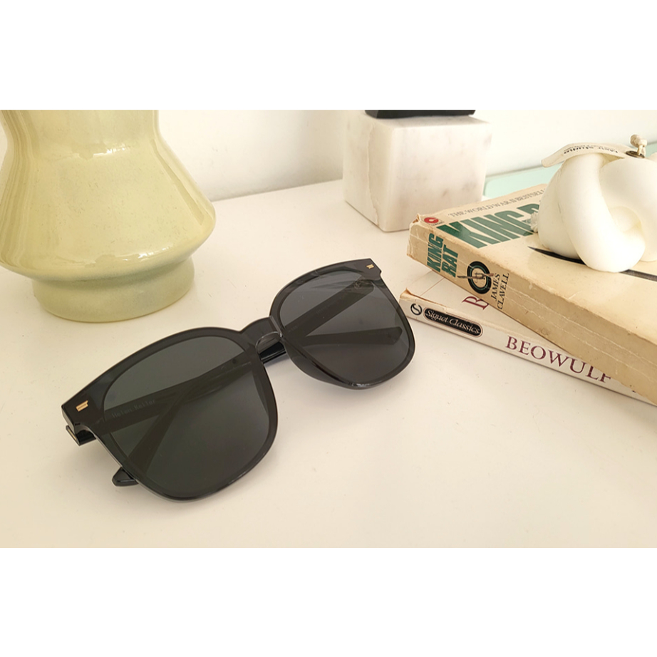 แว่นกันแดด : Helen Keller Square Oversized Sunglasses 2102 Unisex UV Protection