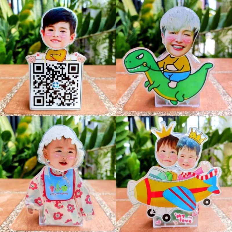 สแตนดี้อะคริลิคหัวดุ๊กดิ๊ก แบบเคลือบบัตร ป้ายสแตนดี้หัวดุ๊กดิ๊ก เคลือบบัตร หน้ารถ ชุดที่ 1 (เปลี่ยนรูป หรือ หัวได้ )