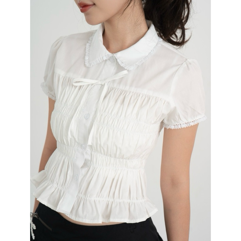 พรี/พร้อมส่ง Dora @Dora.label เสื้อคอบัวแขนสั้นแต่งลูกไม้ น่ารัก ใส่ได้หลายโอกาส แมตช์ง่าย พรี 14-20