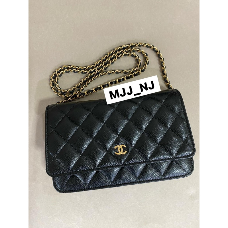 Chanel WOC อะไหล่ทอง ใบเสร็จ Jul 22 ออกช้อป Paragon ❤️ ทักแชทขอดูรูปเพิ่มได้ค่ะ