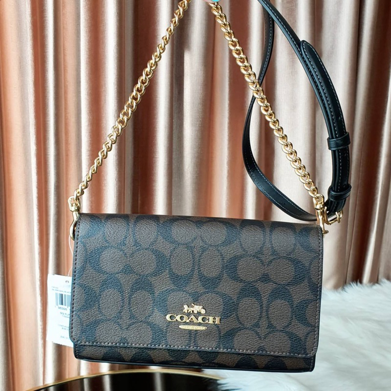 มีสามสี สะพายข้าง COACH FLAP CLUTCH CROSSBODY IN SIGNATURE CP033
