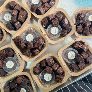 บราวนี่ดิป (แบบหนึบ) พร้อมซอสเอเซลนัท