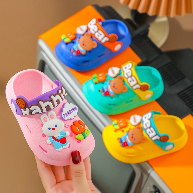 พร้อมส่งในไทย !! รองเท้ารัดส้นเด็ก แตะเด็กน่ารัก สัมผัสนุ่มนิ่ม สีสันสดใส สวมใส่สบาย พื้นมีกันลื่น Children's sandals