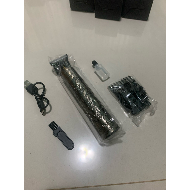 ปัตตาเลี่ยน ตัดผม แต่งทรงผม กันผม ไร้สาย แบตในตัว ชาร์จ USB ได้ พกพาสะดวก