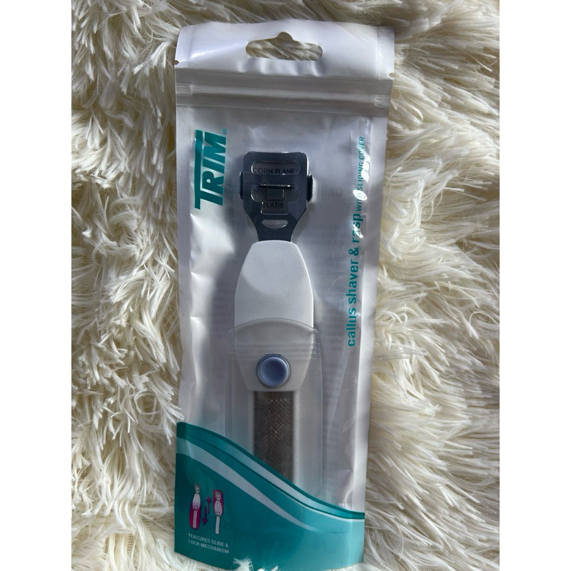 TRIM ที่ขุดส้นเท้าพร้อมใบมีด