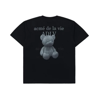 ADLV [acme de la vie] เสื้อยืด Oversize รุ่น Exclusive Fuzzy Bear Short Sleeve T-Shirt Black (50011OFBSSU_U4BKXX)
